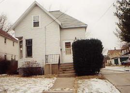 1524 Dr Martin Luther King Dr, Racine, WI 53404