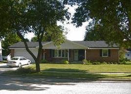 1215 Highlandview Dr., West Bend, WI 53095