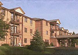 530 N Silverbrook Dr #136, West Bend, WI 53090