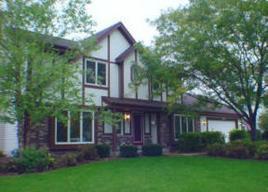 N26W22583 Oakwood Ln, Pewaukee, WI 53186