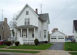 206 S 5th St, Watertown, WI 53094