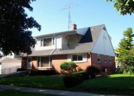2056 West Lawn Ave, Racine, WI 53405