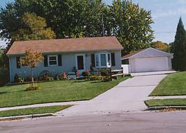 747 Riverview Dr., West Bend, WI 53095