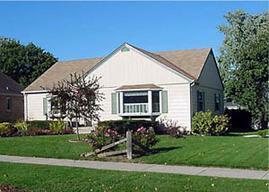220 N Lincoln Dr., West Bend, WI 53095