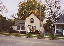 425 S Pine St, Burlington, WI 53105