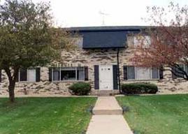 10323 W Whitnall Edge Dr #104, Franklin, WI 53132