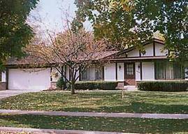 104 S Laurel Dr, West Bend, WI 53095