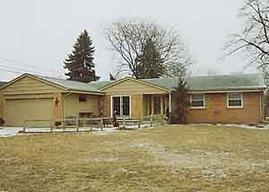 3651 Kasper St, Racine, WI 53402