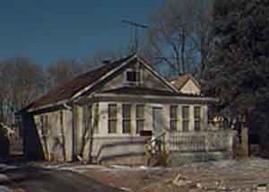 2016 Sunkist Ave., Waukesha, WI 53188