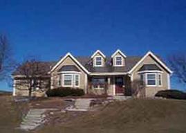 N50W17000 Maple Crest Ln., Menomonee Falls, WI 53051