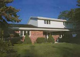 2638 N 122nd St, Wauwatosa, WI 53226