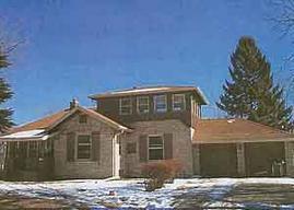 4724 N 105th St., Wauwatosa, WI 53225