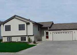 2707 S Pleasant Dr., Holmen, WI 54636