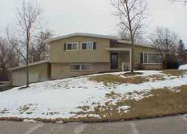719 Sweetbriar Dr., Waukesha, WI 53186
