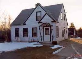 4045 S 103rd St, Greenfield, WI 53228