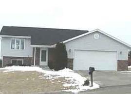 445 Riverbend Ct., Hartford, WI 53027