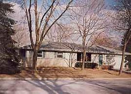 2006 N 107th St, Wauwatosa, WI 53226