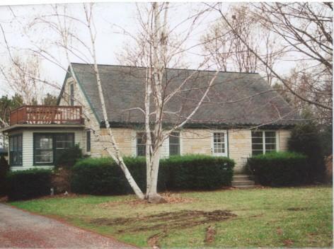 8007 Western Ave., Cedarburg, WI 53012