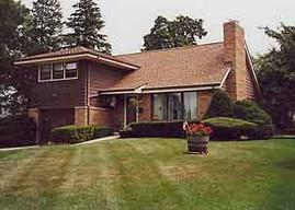 2802 S 75th, West Allis, WI 53219