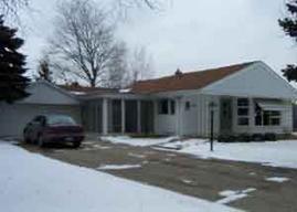2945 Cottonwood Ct., Brookfield, WI 53005