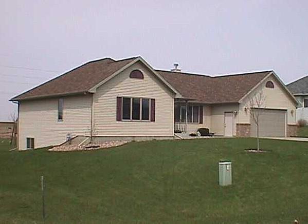 N7157 Bice Ave., Holland, WI 54636