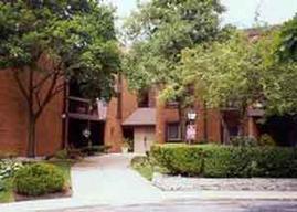 5200 S Tuckaway Blvd. #142C, Greenfield, WI 53221