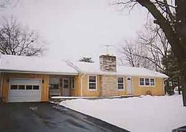 12152 Woodcrest Cir., Franklin, WI 53132