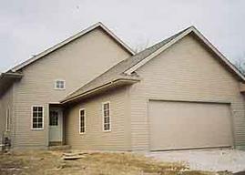 1704 Patricia Ln., Waukesha, WI 53188