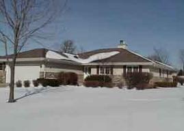 426 Cheshire Ln., Pewaukee, WI 53072