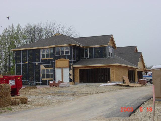 1014 E Woodview Ct. #4, Slinger, WI 53086