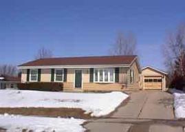 1820 Canary St, West Bend, WI 53090