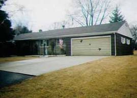 5241 S Tuckaway Dr, Greenfield, WI 53221