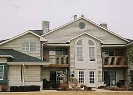 2566 N Parkway Meadow Cir. #4, Pewaukee, WI 53072