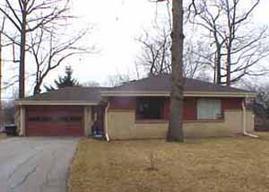 4504 N 109th St., Wauwatosa, WI 53225