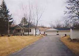 420 N Kettle Moraine Dr, Slinger, WI 53086