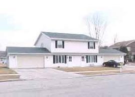 490 East Ave., Hartford, WI 53027