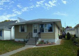 2038 Charles St., La Crosse, WI 54603