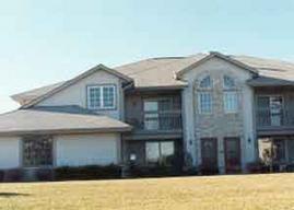 909 Quinlan Dr. #E, Pewaukee, WI 53072