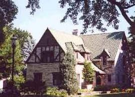 216 W College Ave., Waukesha, WI 53186