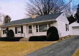 7028 N Seneca Ave., Glendale, WI 53217