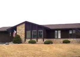 911 Manchester Ct, Hartland, WI 53029
