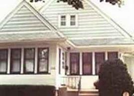 2760 N 61st St, Milwaukee, WI 53210