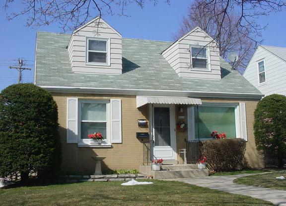 8614 W Keefe, Milwaukee, WI 53222