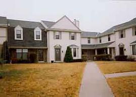 330 Willow Grove Dr. #D, Pewaukee, WI 53072