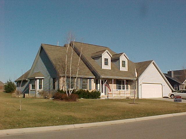 616 Sweetbriar, Watertown, WI 53098