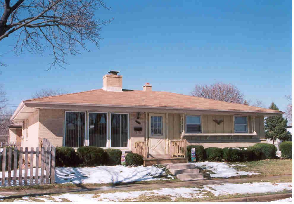 8606 W Burdick Ave., Milwaukee, WI 53227