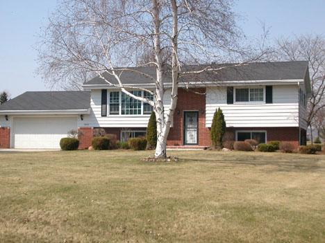 6232 W Candlestick Rd., Plymouth, WI 53073