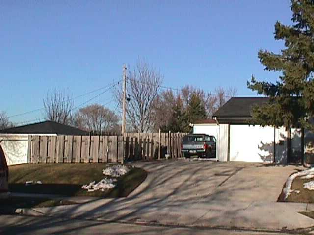 8414 N Thomas Dr., Menomonee Falls, WI 53051