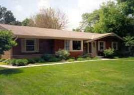5747 N Milwaukee River Pkwy., Glendale, WI 53209