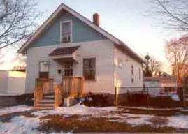 2901 W Fairmount, Milwaukee, WI 53209